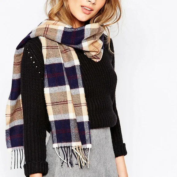 NWT Johnston's lambswool blue plaid scarf - Picture 8 of 9